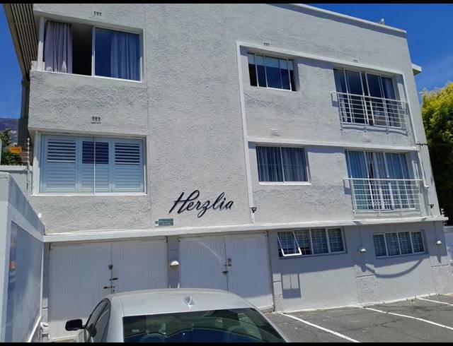 3 BEDROOM PROPERTY TO RENT IN VREDEHOEK